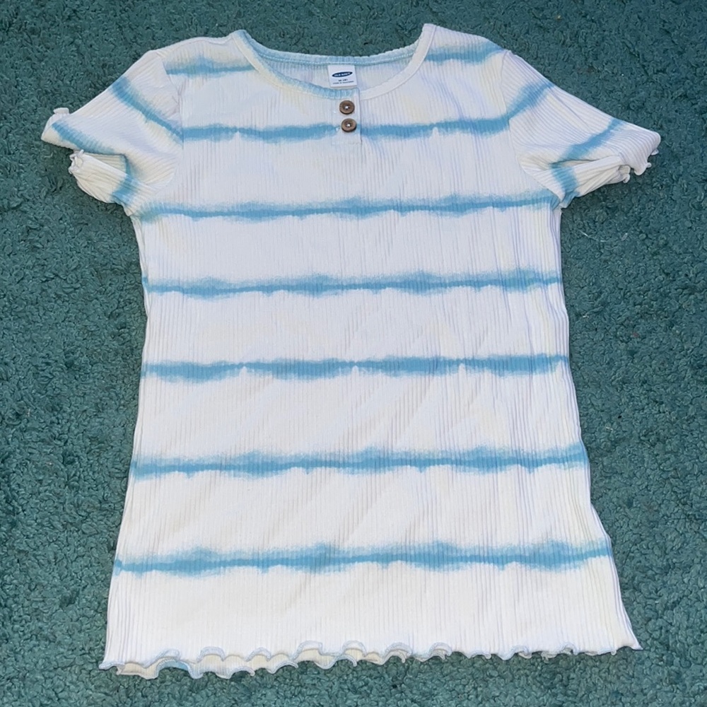 Old Navy tee shirt (size 8)